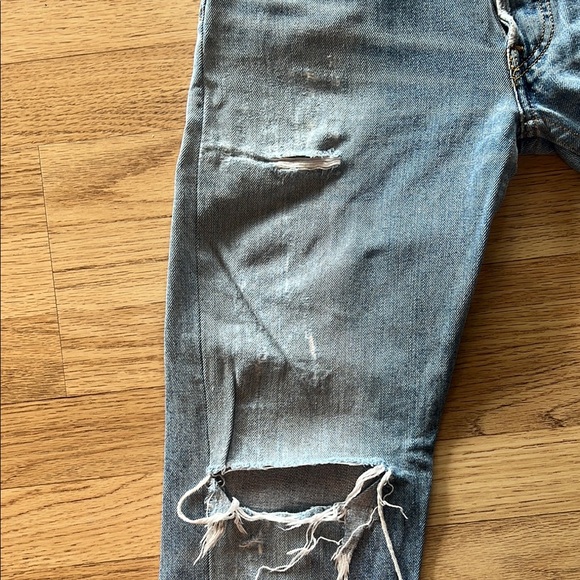 Re/Done Levi’s - stove pipe. Button fly. Distressed Blue Denim Jeans - Picture 6 of 9